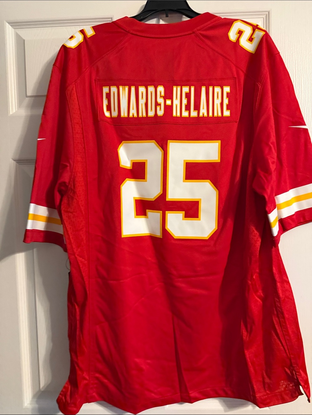 Nike Kansas City Chiefs Red NFL Player Jersey Detail with Black Nike Tag - Picture 6 of 7